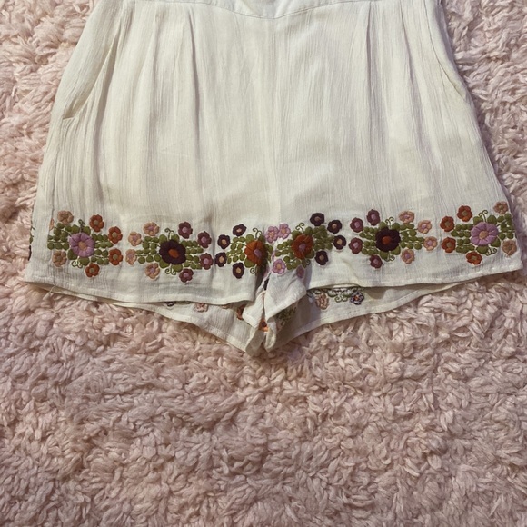 Tularosa Rowley Romper in cream with embroidery flowers - Picture 6 of 12